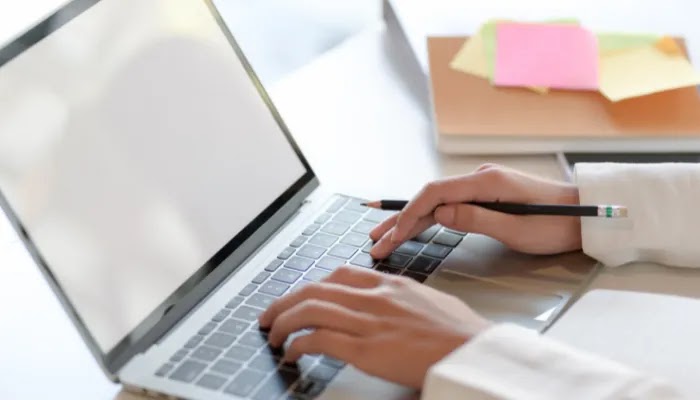 4 Platform AI gratis yang dapat membuat kesimpulan otomatis