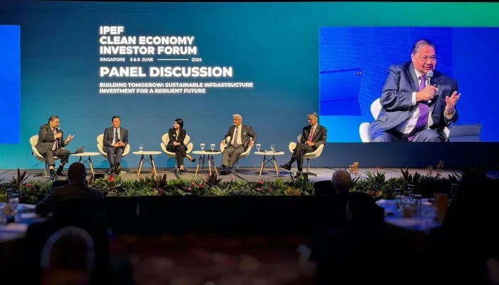 Di forum investor, Menko Airlangga buka-bukaan angka investasi