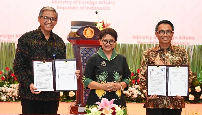 2 Poin penting MoU Kemlu dengan OJK dan Pos Indonesia