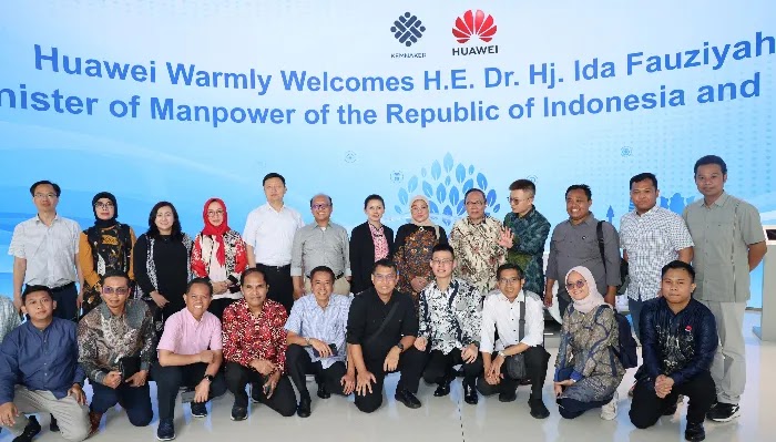 Pekerjakan 90% pekerja lokal, Menaker Ida apresiasi kepatuhan Huawei