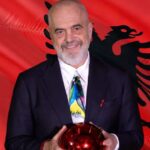 Kebijakan berani PM Albania larang TikTok patut dicontoh