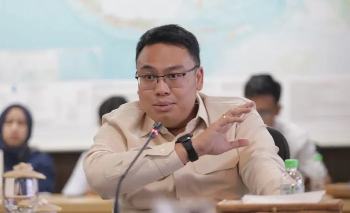 Wamenkomdigi Raka pastikan digitalisasi untuk Sekolah Rakyat