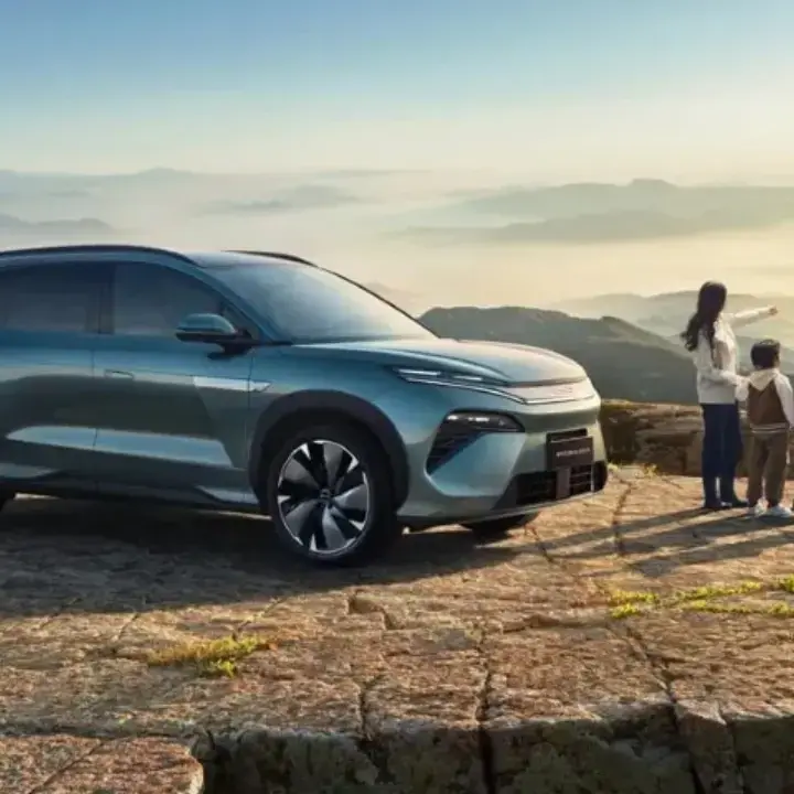 BYD Sealion 08 Mulai Buka Pemesanan di China, SUV Listrik dengan Fast Charging 9 Menit
