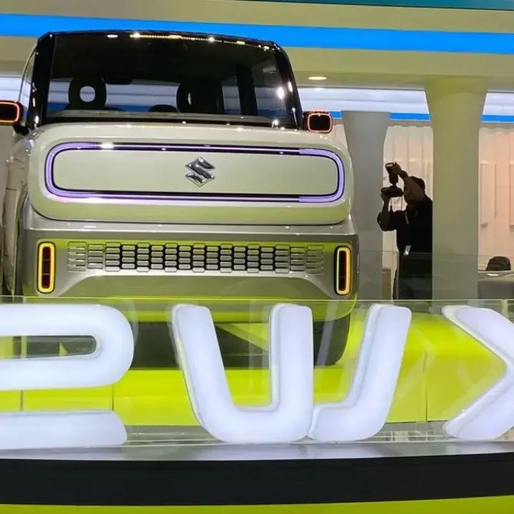 Suzuki eWX Tawarkan Konsep Mobil Listrik Mungil, Punya Jarak Tempuh 230 Km dan Kabin Lapang untuk Dalam Kota