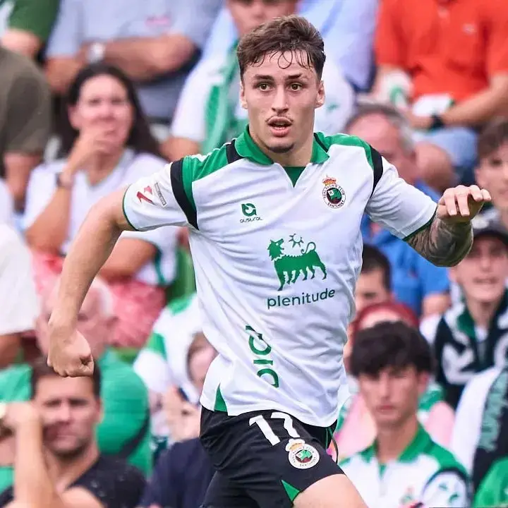 Alejandro Balde Bertahan di Barcelona, Manchester United Bidik Jorge Salinas