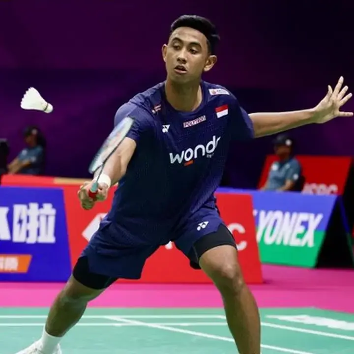 Alwi Farhan Melaju ke Babak 16 Besar Kejuaraan Dunia BWF 2026