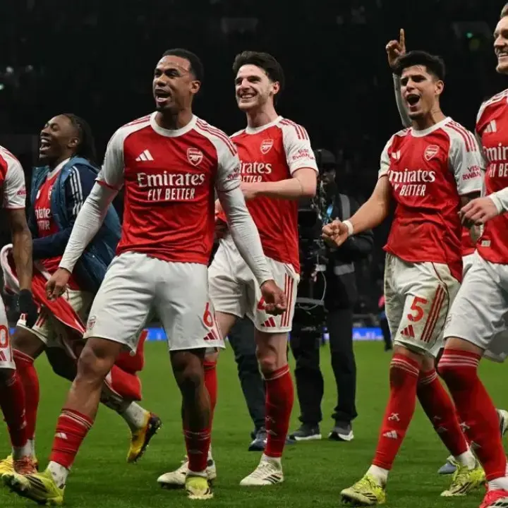 Arsenal Pimpin Klasemen Liga Inggris Usai Pekan Perdana, MU dan Spurs Terpuruk