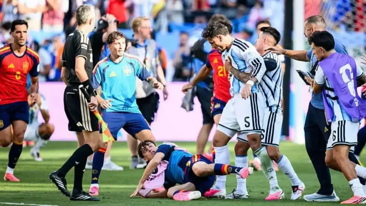 FIFA Sanksi Berat Argentina Buntut Keributan Final Piala Dunia 2026, Paredes 10 Laga