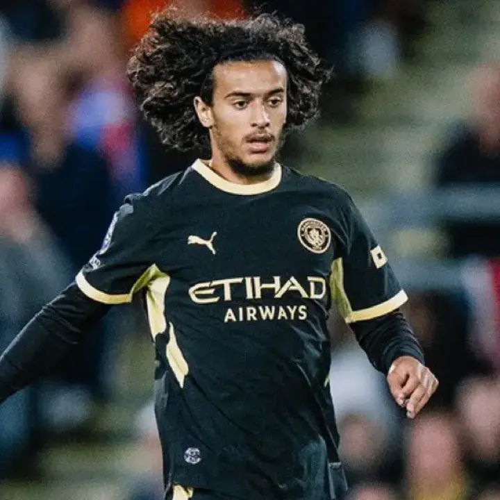 Ayyoub Bouaddi Terkejut dengan Sambutan Sporter Man City di Laga Debutnya