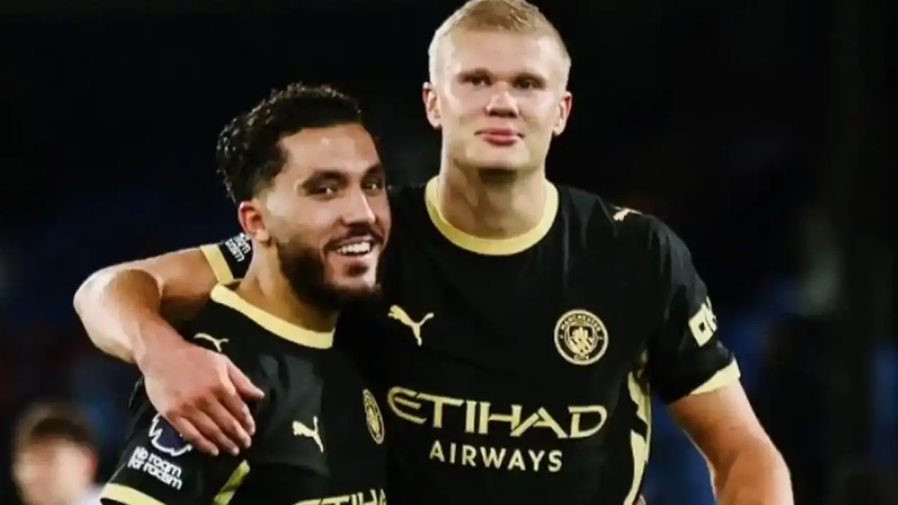 Rayan Cherki dan Erling Haaland pemain Manchester City
