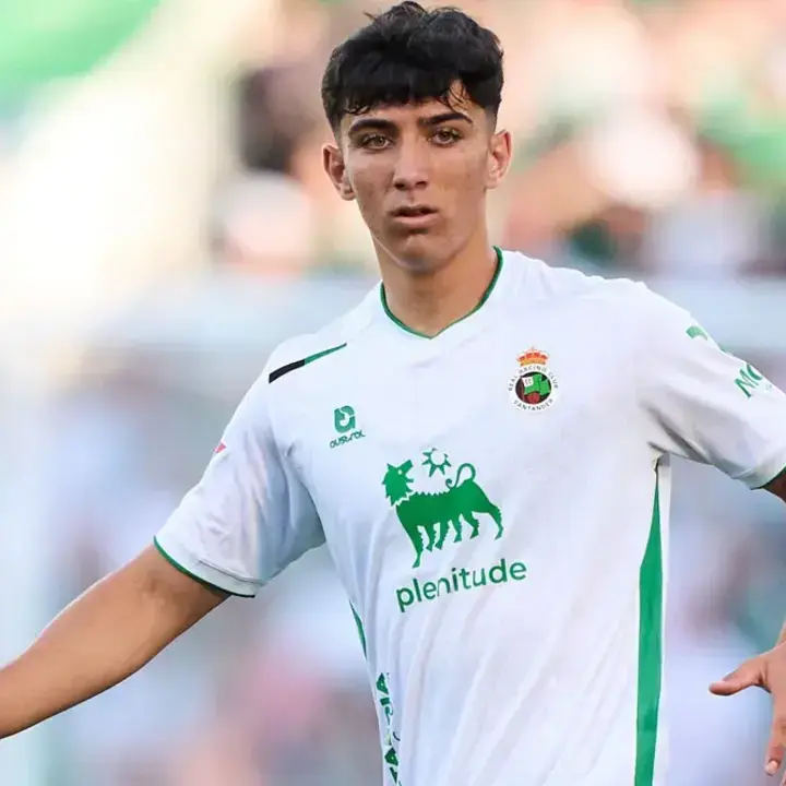 Real Madrid Rekrut Gelandang Muda Timnas Spanyol dari Racing Santander