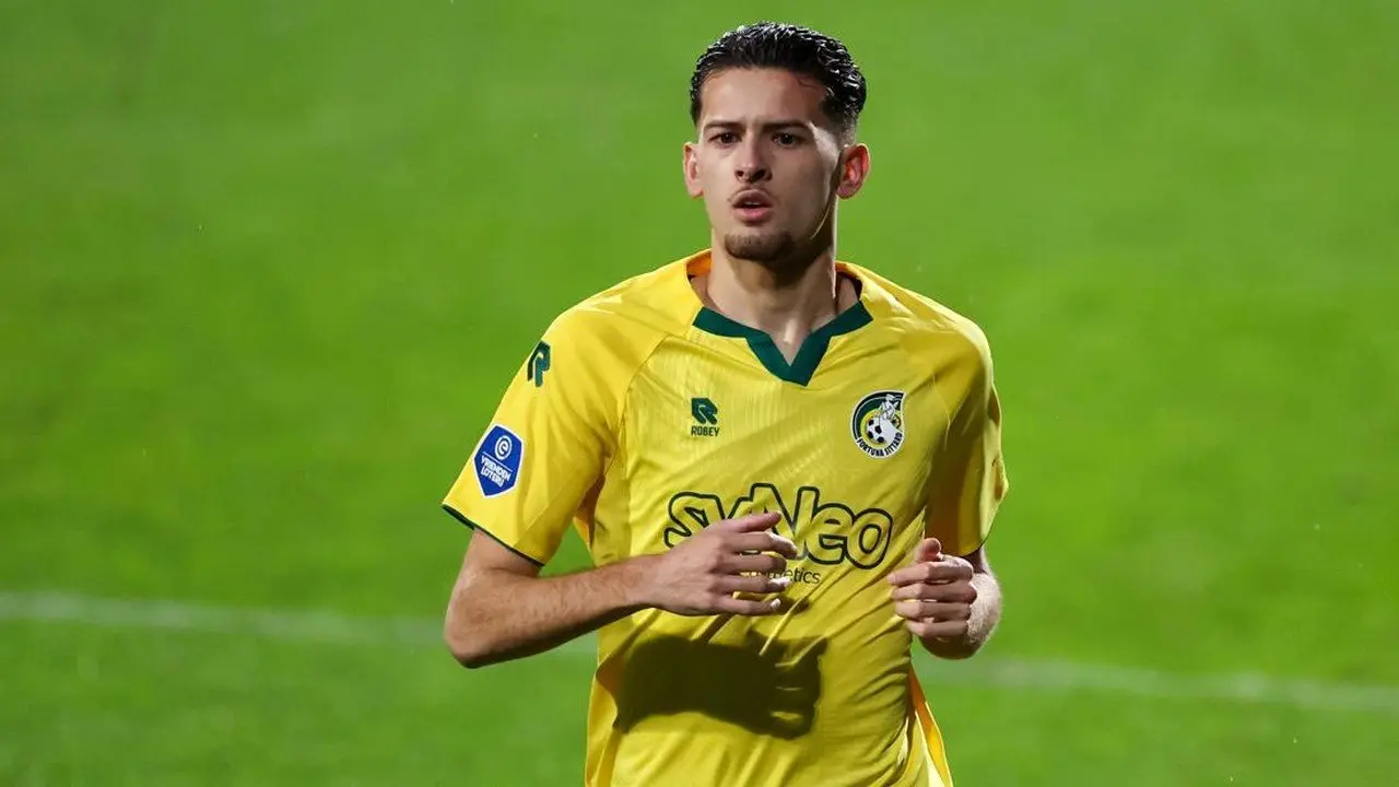 Justin Hubner Main Penuh, Fortuna Sittard Kalah 0-2 dari AZ Alkmaar