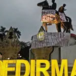 Mahasiswa Unsoed Gelar Aksi Protes Pasca OTT KPK Terhadap Rektor dan Wakil Rektor