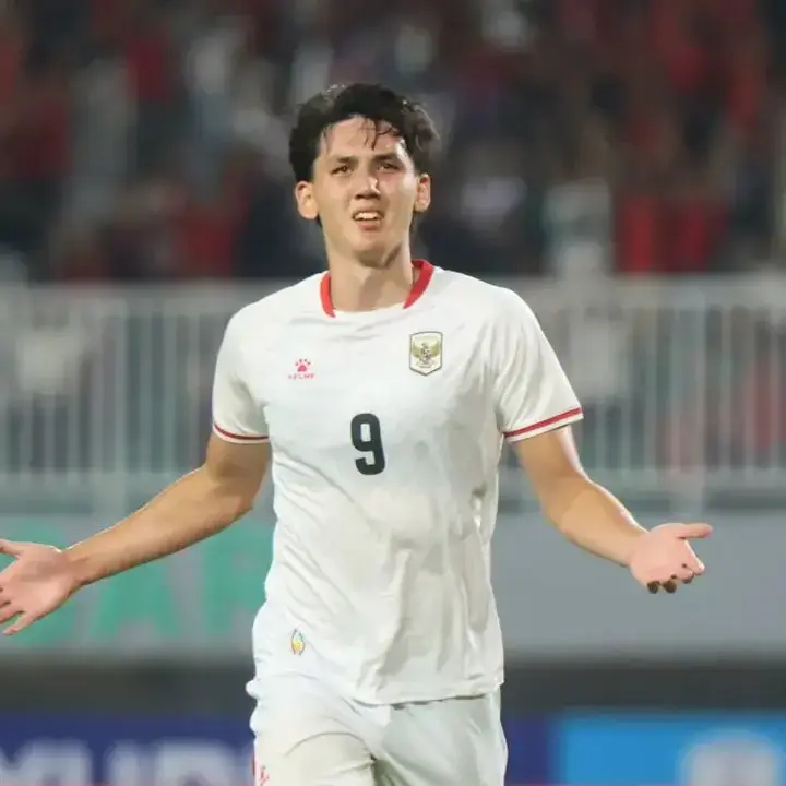 Mitchell Baker Cetak Gol Perdana di Liga Kampus AS Setelah Gemilang di Timnas Indonesia