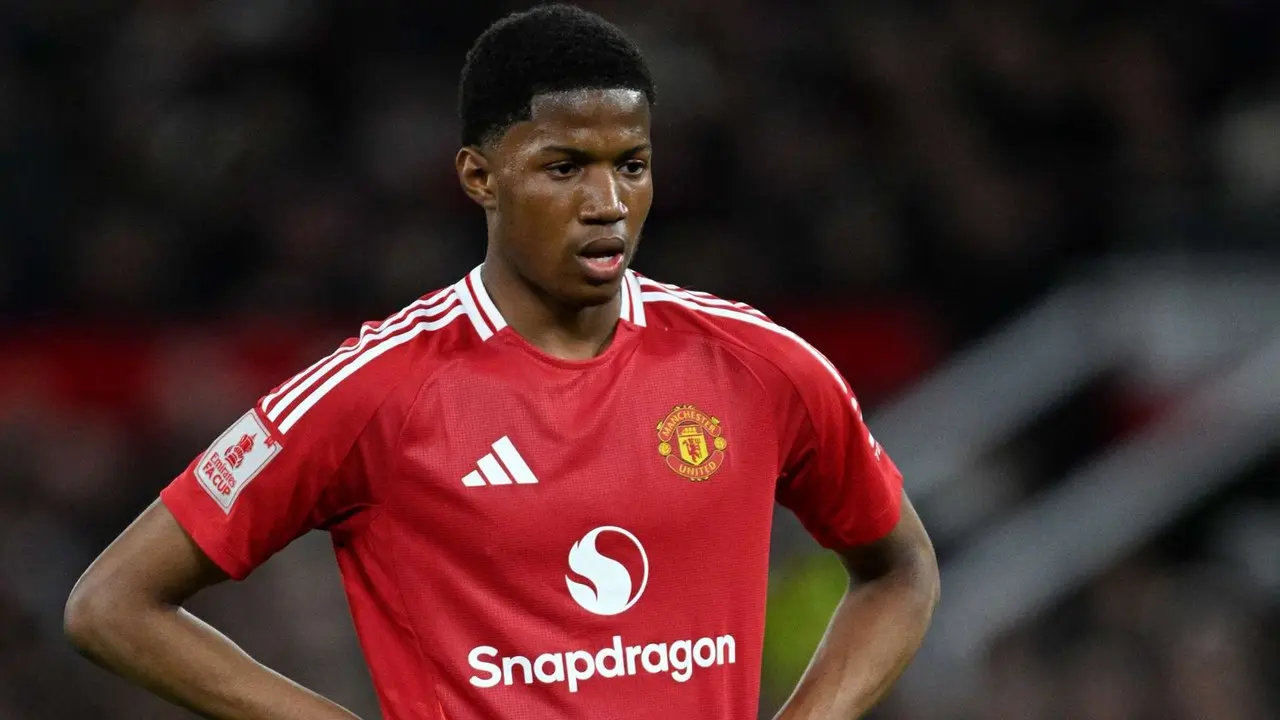 Pengamat Feyenoord Mikos Gouka Heran, Klub Bidik Chido Obi Penyerang Muda Manchester United