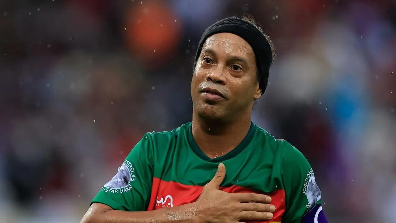 Ronaldinho Dikabarkan Gabung Klub Serie C Italia, Siap Comeback di Lapangan