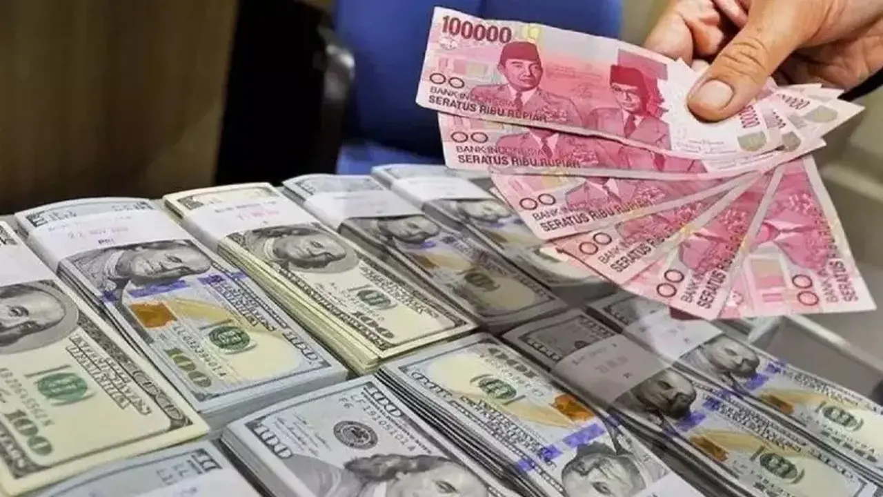 Rupiah Menguat ke Rp17.695 per Dolar AS, Simak Kurs USD di BCA, Mandiri, BRI, dan BNI