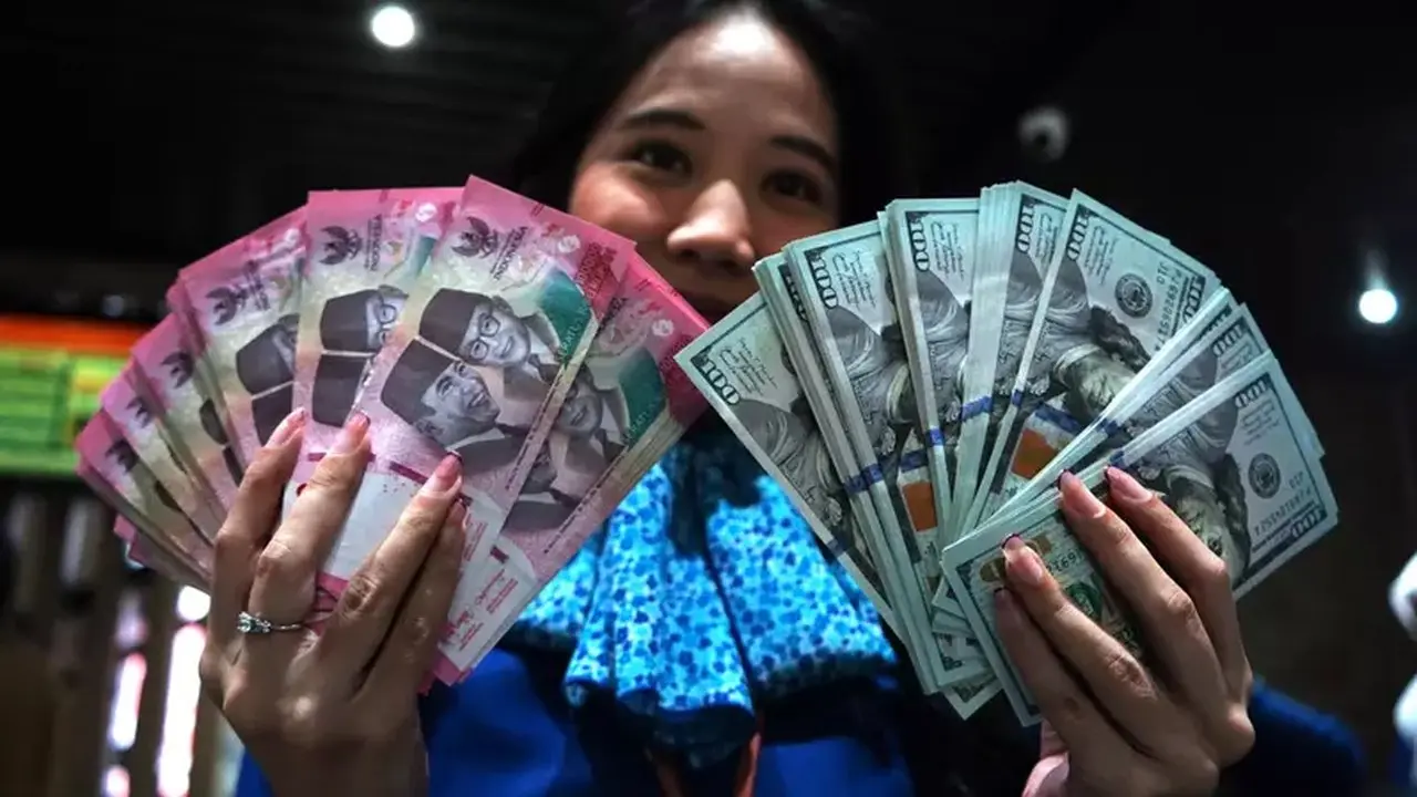 Rupiah Menguat Pekan Ini, Bagaimana Proyeksi Analis untuk Awal Pekan Depan?