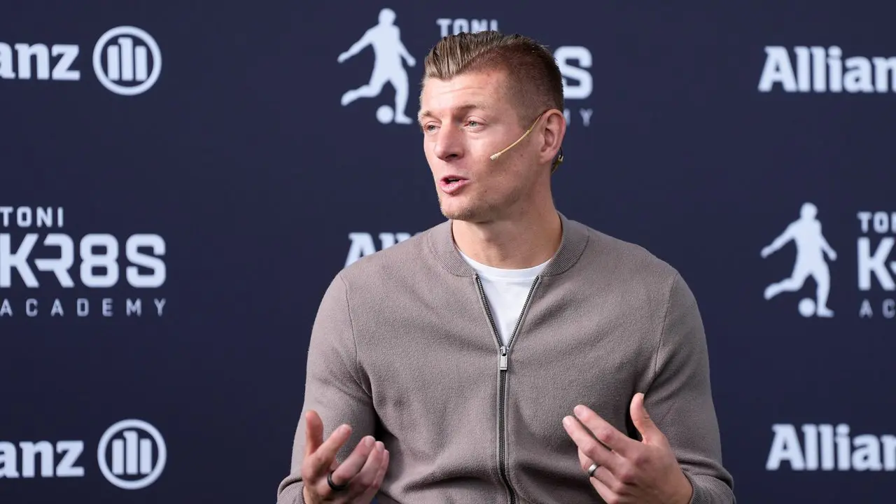 Toni Kroos Jagokan Khvicha Kvaratskhelia untuk Ballon d'Or 2026, Bukan Messi