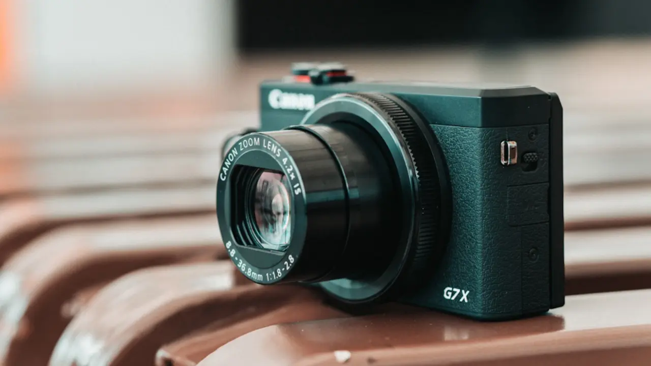 Canon Siapkan PowerShot G7 X Mark IV dengan Sensor Stacked Lebih Besar dan Lensa Zoom Aperture Cepat
