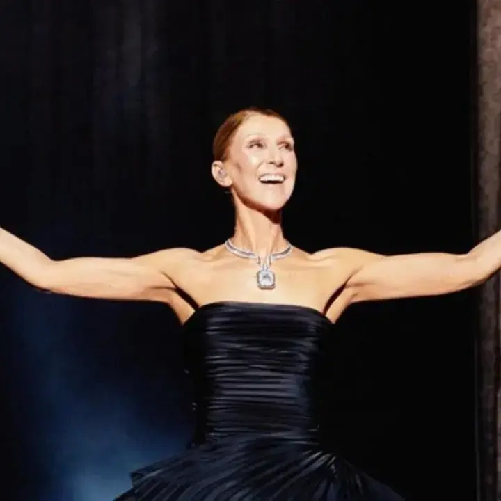 Celine Dion Kembali Bernyanyi di Paris, Momen Emosional Warnai Penampilannya