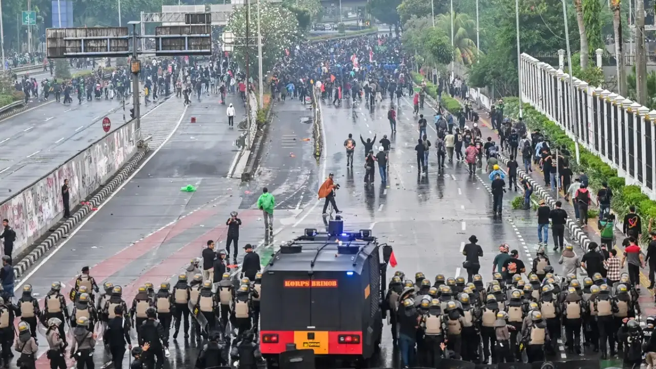 Demo Digelar Di 3 Kawasan Jakarta Hari Ini Polisi Minta Pengguna Jalan Pilih Rute Alternatif