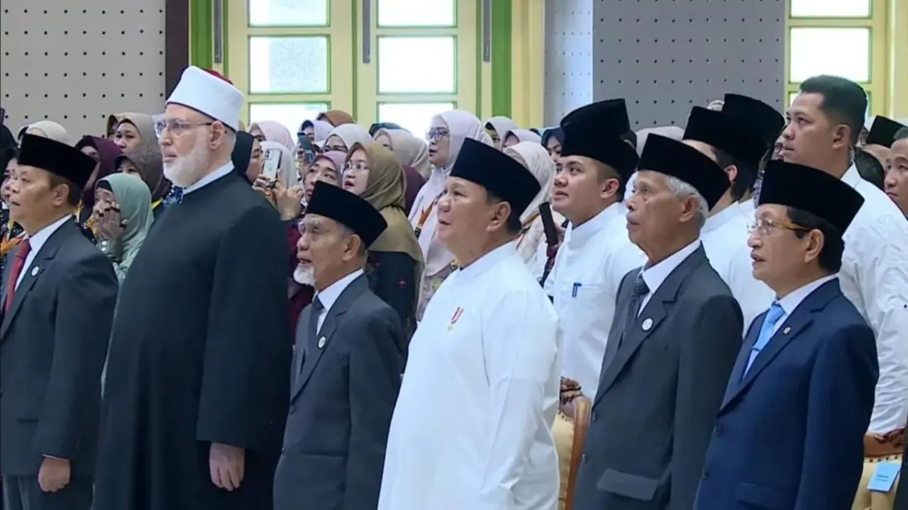 Presiden Prabowo Subianto menghadiri Resepsi Kesyukuran 100 Tahun Gontor di Ponorogo