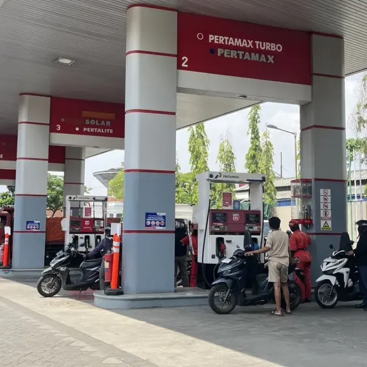 Harga BBM di Surabaya Selasa 15 September: Pertalite Rp10.000, BBM Diesel Tembus Rp25.420 per Liter