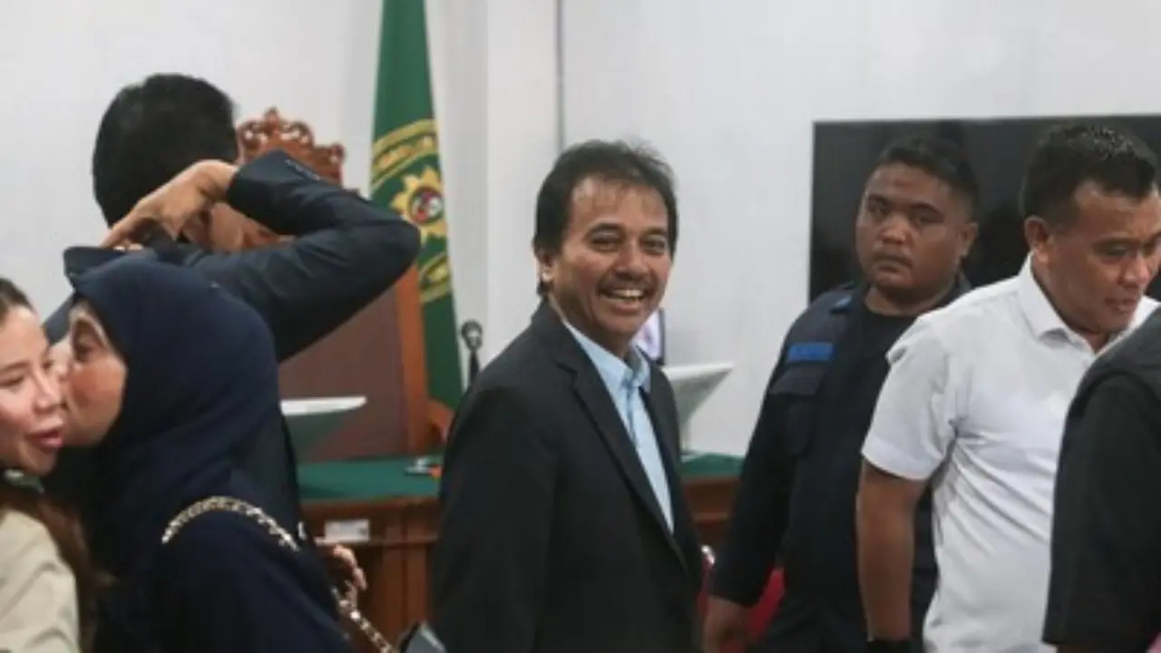 Isi Dakwaan Roy Suryo Dalam Kasus Ijazah Jokowi Ada 28 Barang Bukti Dan Tujuh Narasi Yang Dipersoalkan