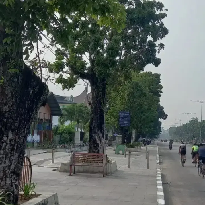 Kualitas Udara Padang Masih di Level Sedang, AQI dan ISPU Berada di Kisaran 50-90