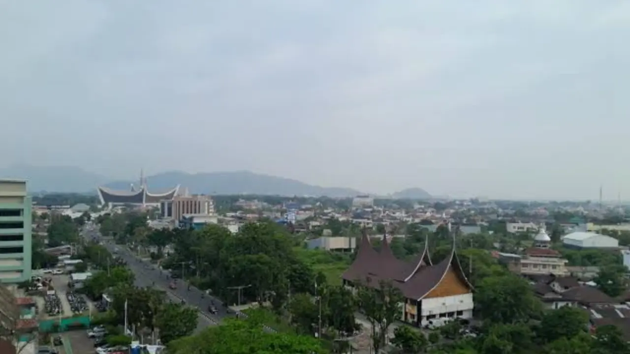 Kualitas Udara Padang Masuk Kategori Berbahaya Siswa Paud Hingga Smp Kembali Belajar Dari Rumah
