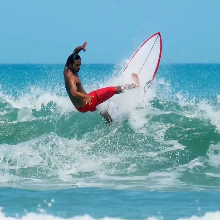 Pajar Ariyana dan Jasmine Studer Lolos ke Semifinal Surfing Asian Games 2026