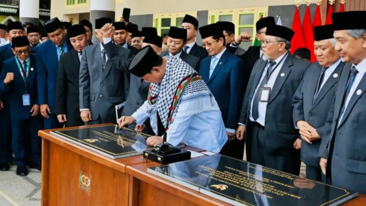 Prabowo Resmikan Balai Pertemuan dan Fakultas Kedokteran Universitas Darussalam Gontor Ponorogo Jawa Timur