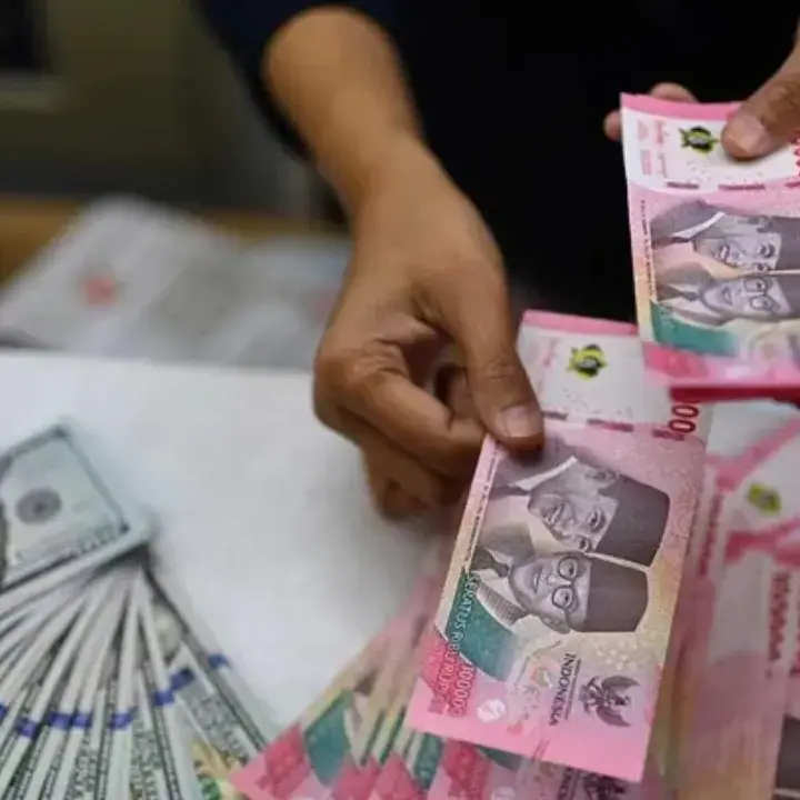 Rupiah Menguat, Harga Minyak Tembus USD100 Jadi Ancaman Baru bagi Fiskal dan Nilai Tukar