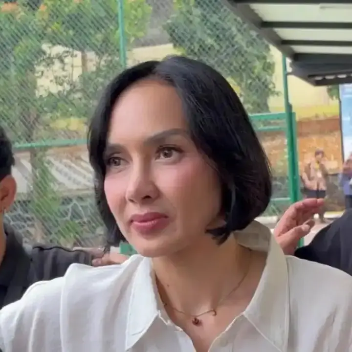 Sidang Cerai Perdana Sara Wijayanto dan Demian Aditya Ditunda, Demian Absen dari Persidangan