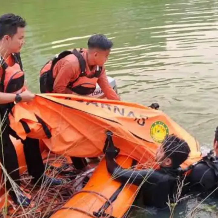 Warga Pekanbaru Tenggelam di Kolam Bekas Galian 9 Meter, Tim SAR Temukan Korban Usai 6 Jam Pencarian