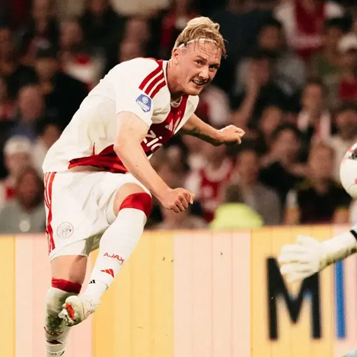 Hasil AFC Ajax vs Willem II Tilburg: de Godenzonen Pesta Goal di Kandang