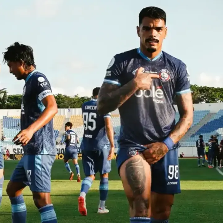 Arema FC Gasak Isenmulang FC 4-0 di Laga Pembuka BRI Super League