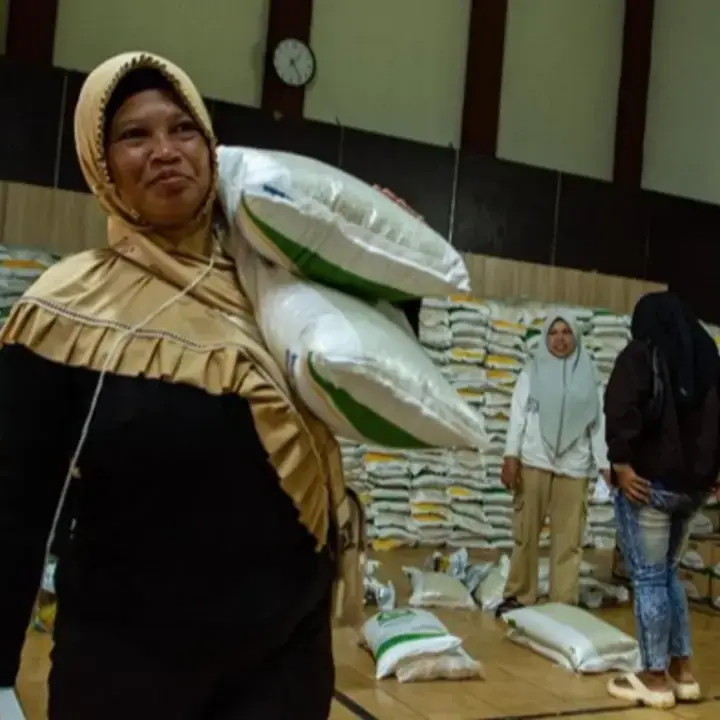 Bansos Beras 30 Kg Diperpanjang hingga Akhir 2026, Anggaran Rp17 Triliun Disiapkan