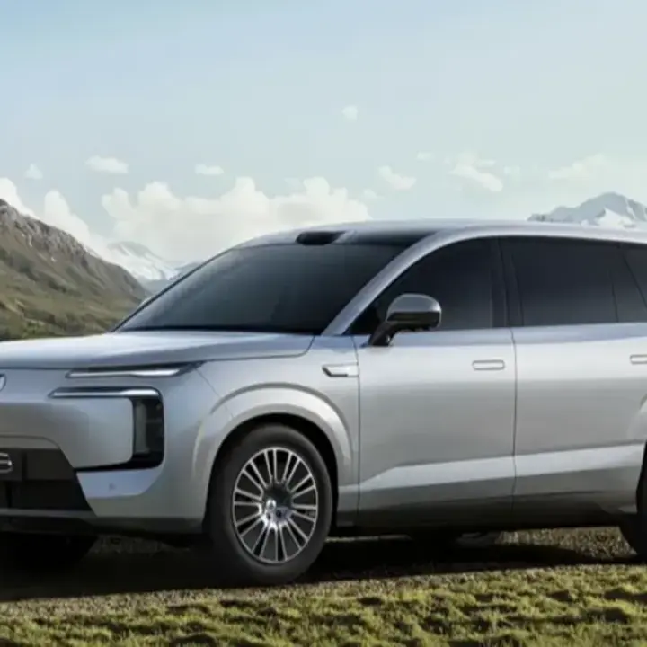 Denza N8L Versi EV Meluncur, Bawa Baterai 130 kWh dan Isi Daya 9 Menit
