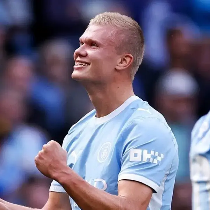 Erling Haaland Ungkap Percakapannya dengan Phil Foden Usai Kartu Merah Kontra Manchester United