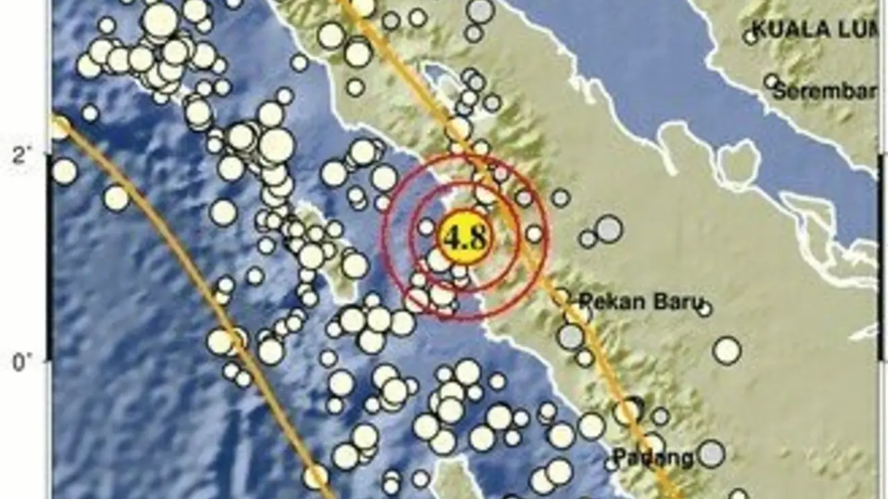 Gempa Mag:4.8 42 km BaratDaya PADANGSIDEMPUAN-SUMUT