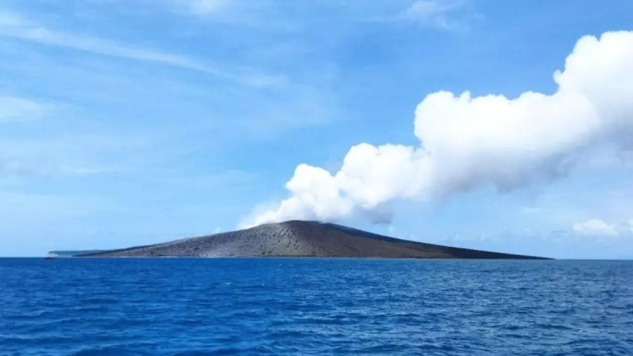Ilustrasi- gunung anak Krakatau.