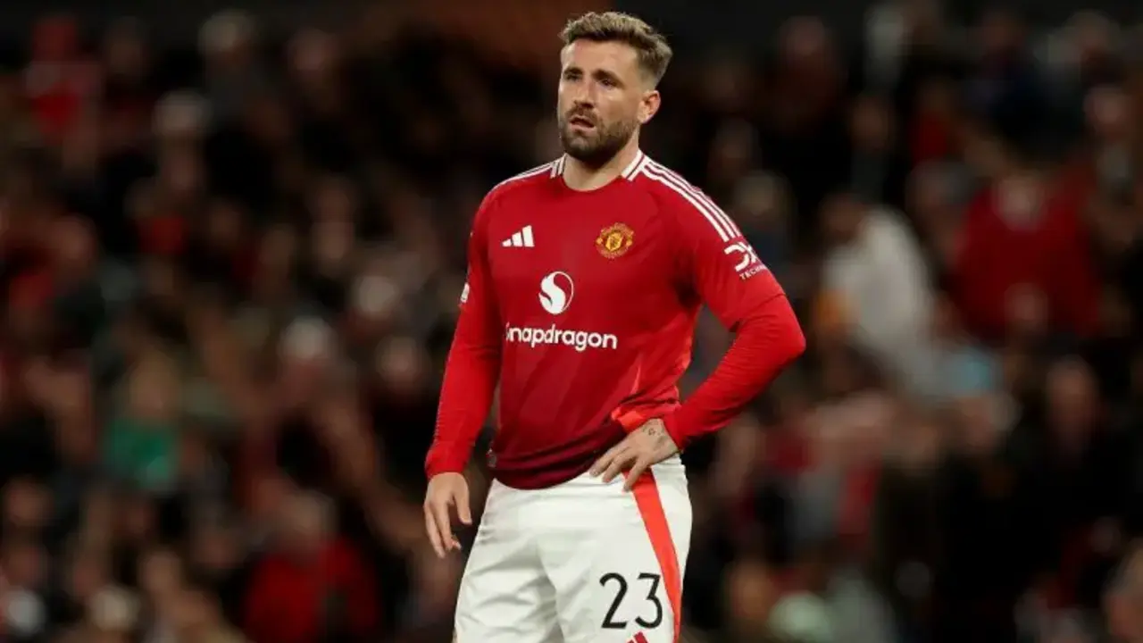 Luke Shaw bek kiri Manchester United