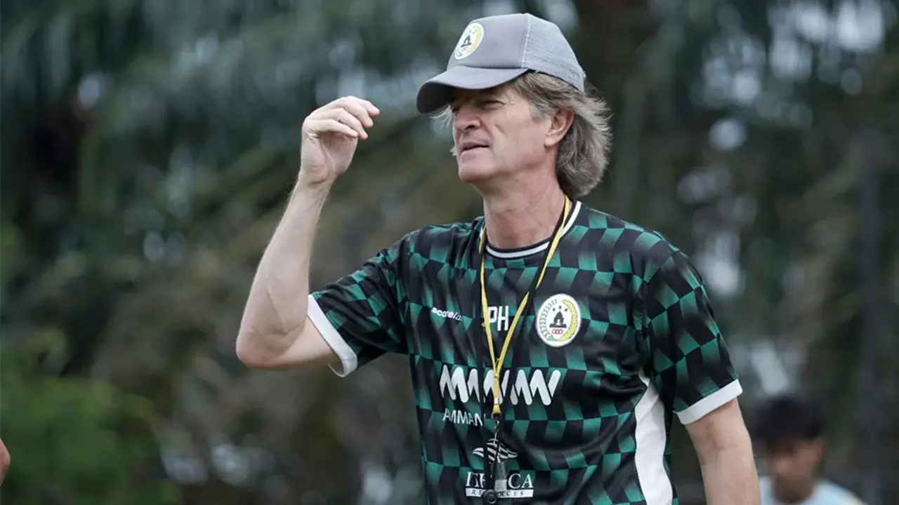 Pieter Huistra Pelatih PSS Sleman