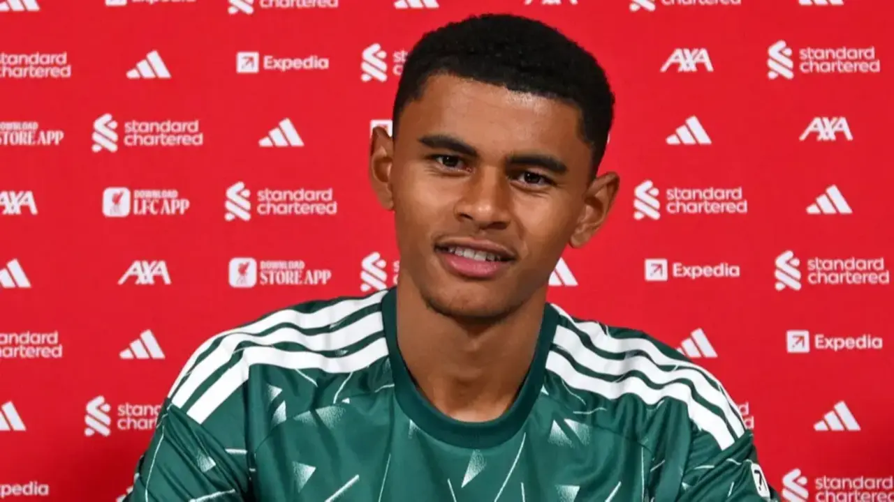 Lucca Brughmans Kiper muda rekrutan Liverpool