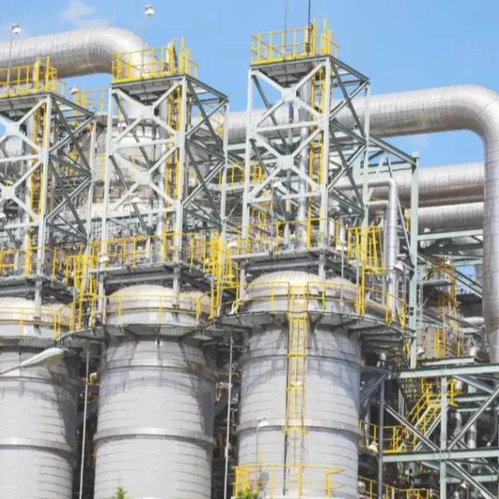 Dampak Minyak Tembus US$100 ke Emiten Petrokimia: Untung atau Tertekan?