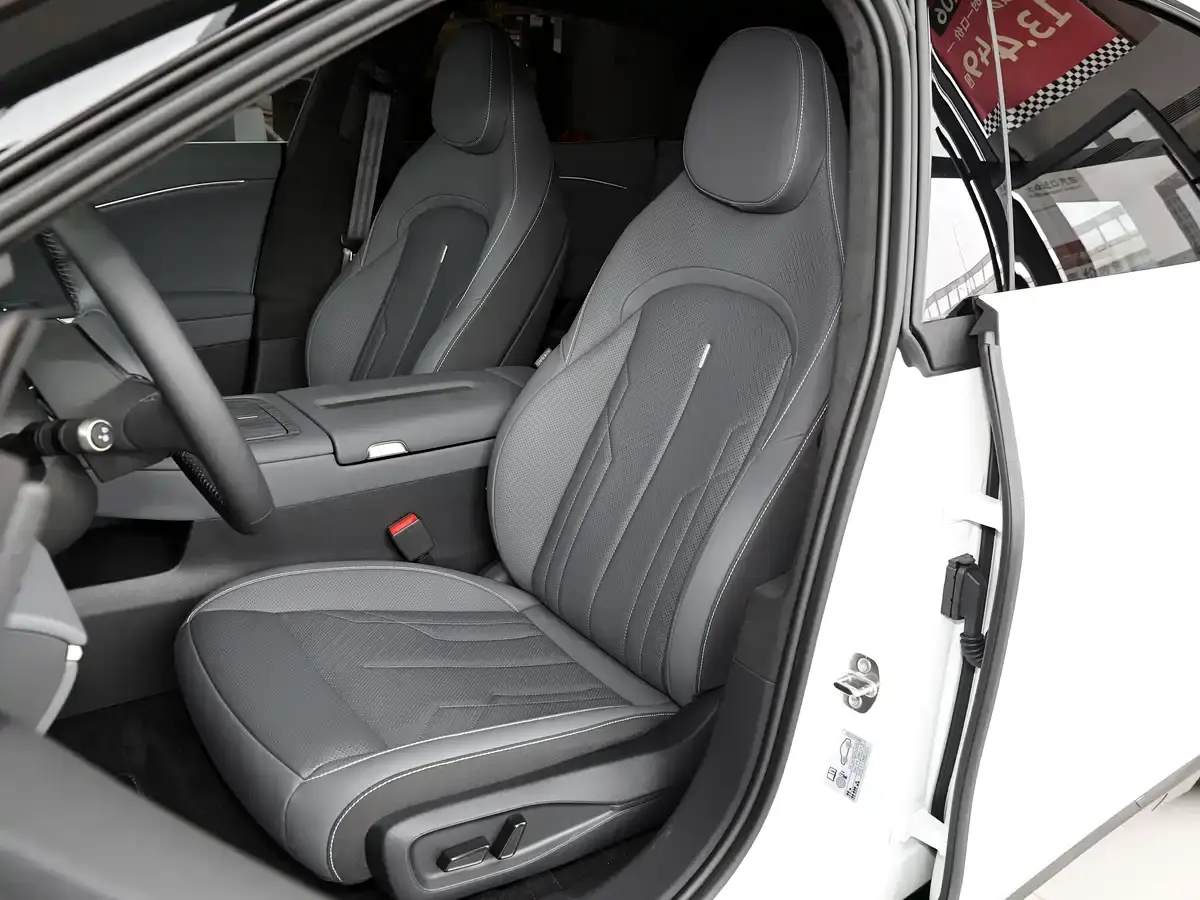 Interior Volkswagen ID. Unyx 09