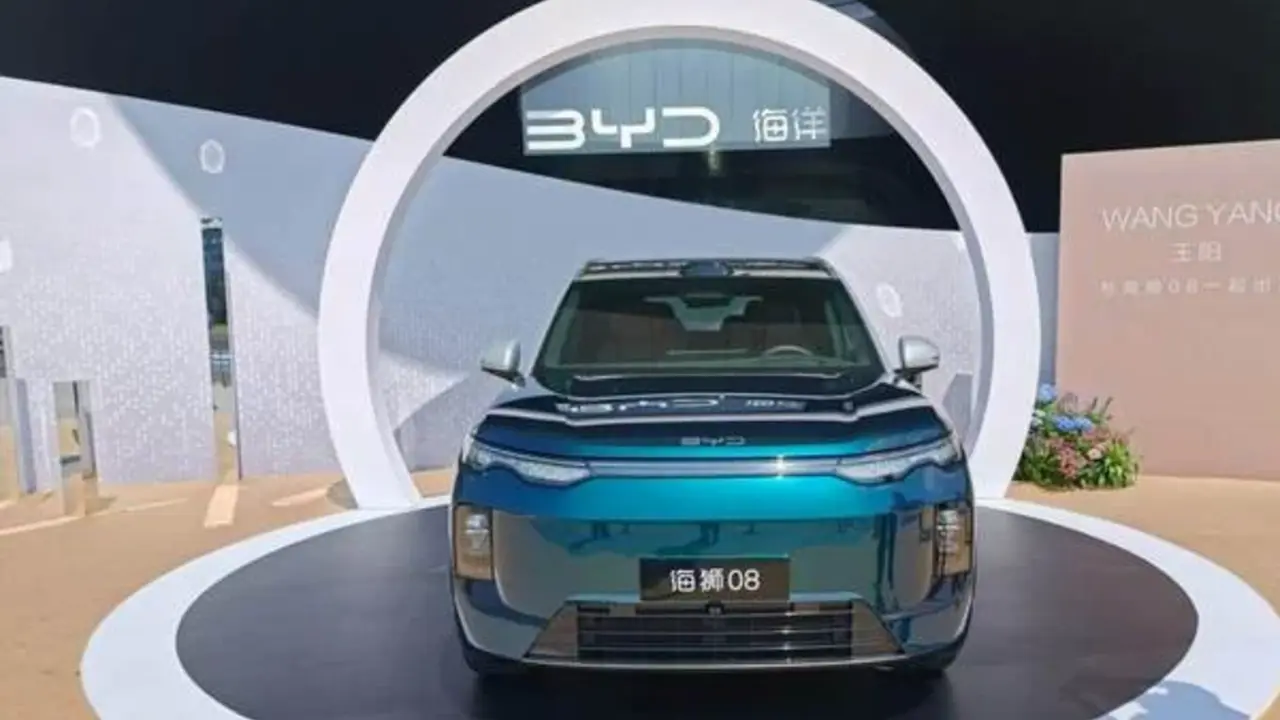 BYD Sealion 8