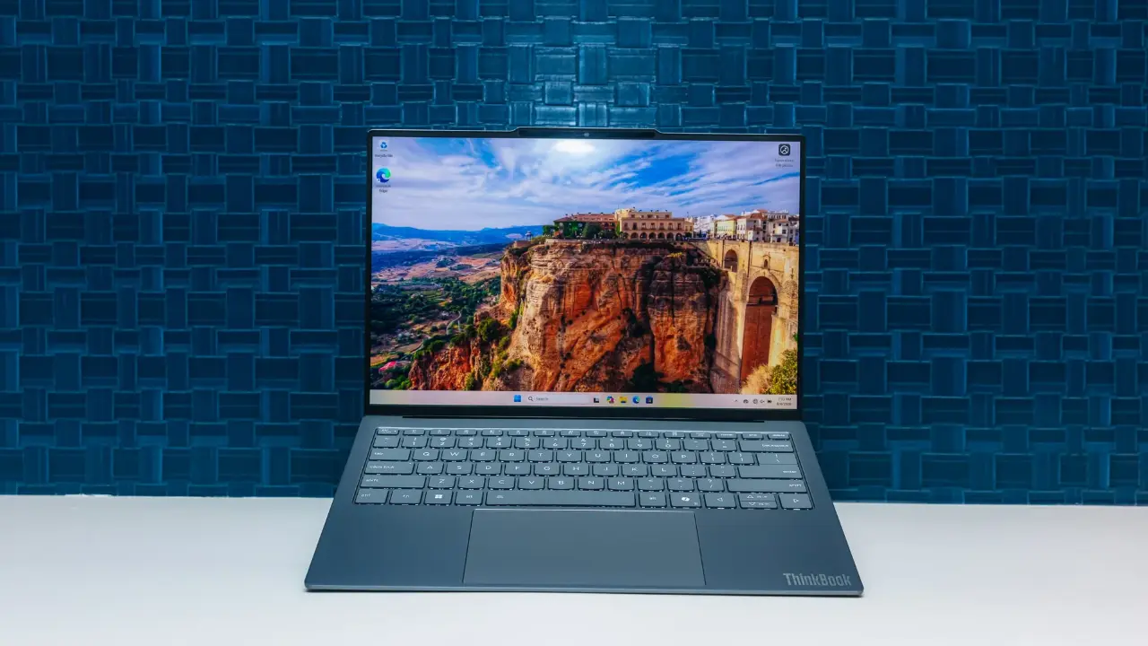 Lenovo Kenalkan Project AeroBlade, Konsep Laptop Tipis dengan Pendinginan Tanpa Kipas